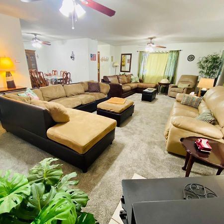 Family Friendly, 3 Bedroom House, With King Bed For Up To 15 - Bbq - Internet - Jet Tub Auburn Dış mekan fotoğraf