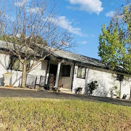 Family Friendly, 3 Bedroom House, With King Bed For Up To 15 - Bbq - Internet - Jet Tub Auburn Dış mekan fotoğraf