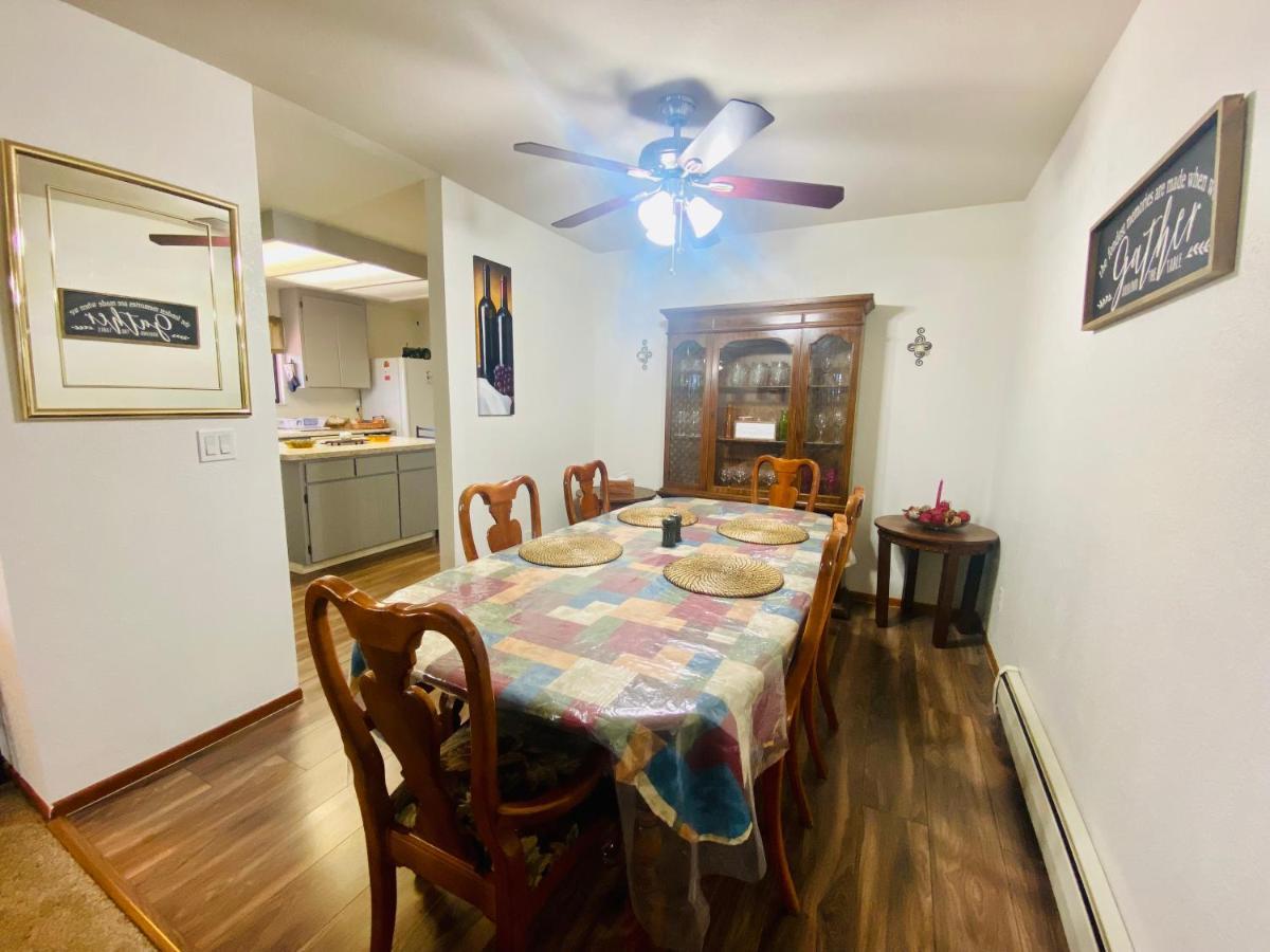 Family Friendly, 3 Bedroom House, With King Bed For Up To 15 - Bbq - Internet - Jet Tub Auburn Dış mekan fotoğraf