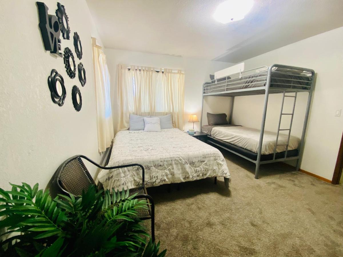 Family Friendly, 3 Bedroom House, With King Bed For Up To 15 - Bbq - Internet - Jet Tub Auburn Dış mekan fotoğraf