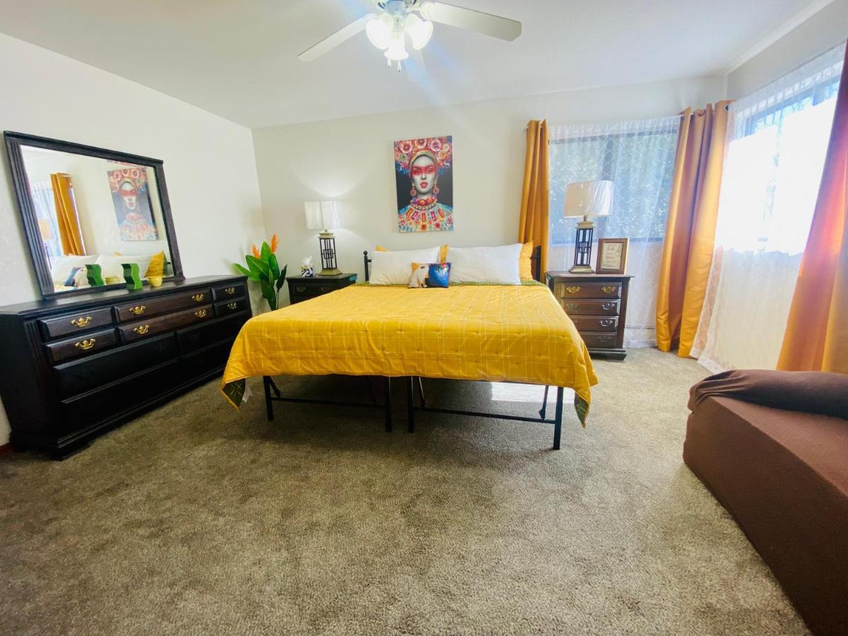 Family Friendly, 3 Bedroom House, With King Bed For Up To 15 - Bbq - Internet - Jet Tub Auburn Dış mekan fotoğraf